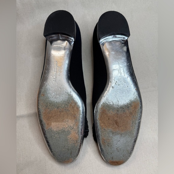 Salvatore Ferragamo Vara Flats Black Canvas 6.5 Women’s Shoes Logo Bow Patent - Picture 2 of 6